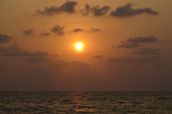 beach, sea, sunset-1331405.jpg