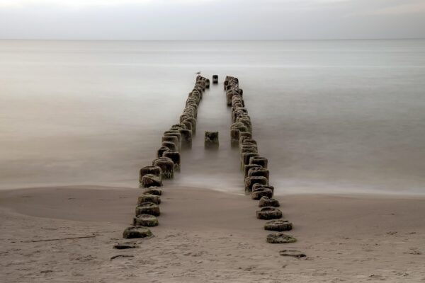 breakwater, sea, beach-3871577.jpg