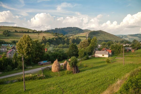 carpathians, ukraine, mountains-7228042.jpg