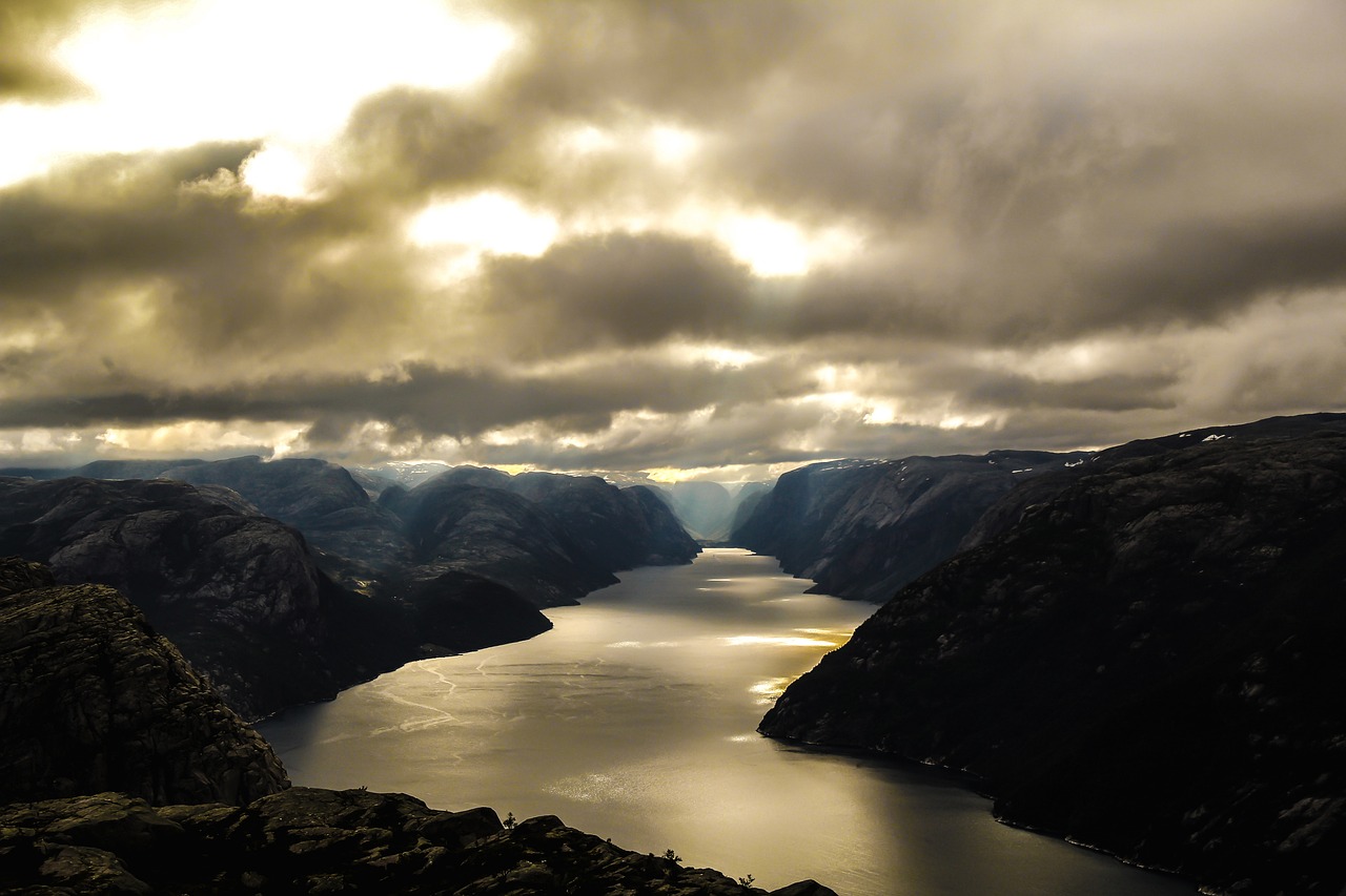fjord, mountains, lysefjord-1226822.jpg