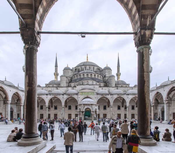 istanbul, people, temple-915076.jpg