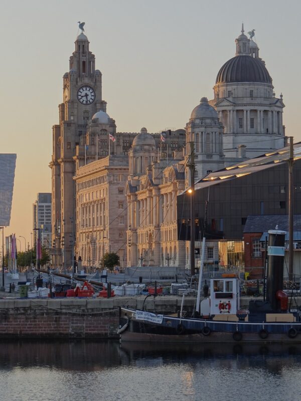 liverpool, liver building, port-970227.jpg