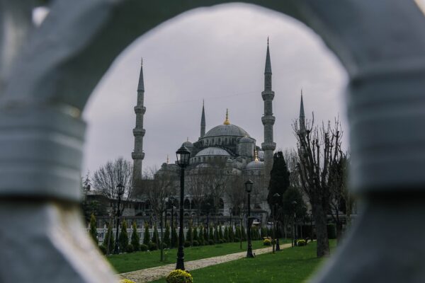 mosque, minarets, architecture-4812260.jpg