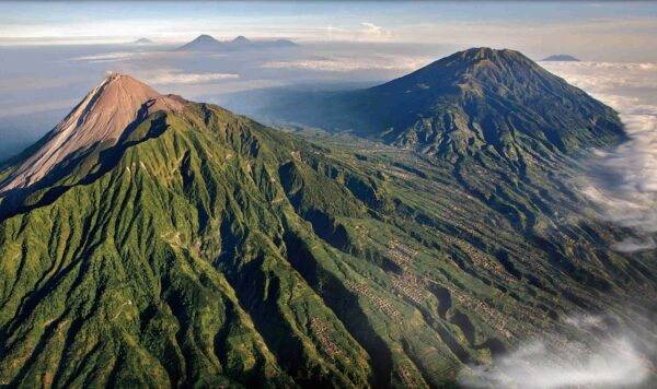 mount merapi, volcano, indonesia-113620.jpg