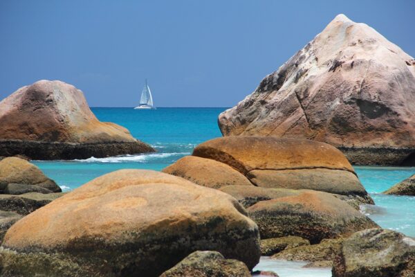 sea, boat, seychelles-1002804.jpg