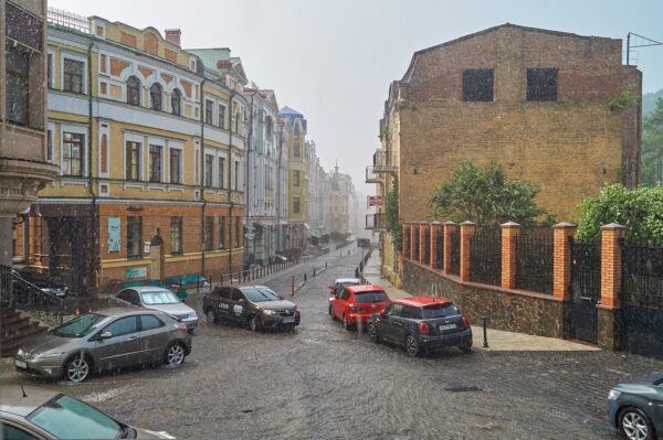 ukraine, kyiv, rain-7202420.jpg