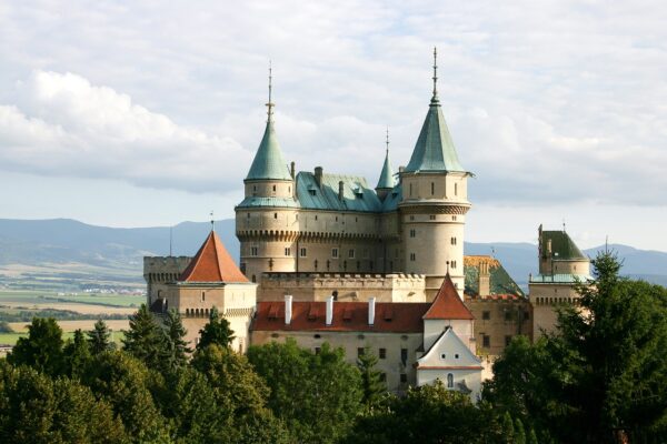 fighters, slovakia, castle-1613939.jpg