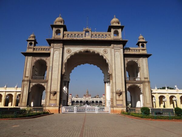 gate, mysore palace, architecture-598460.jpg