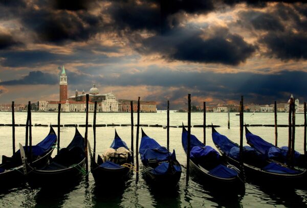 gondolas, port, canal-194835.jpg