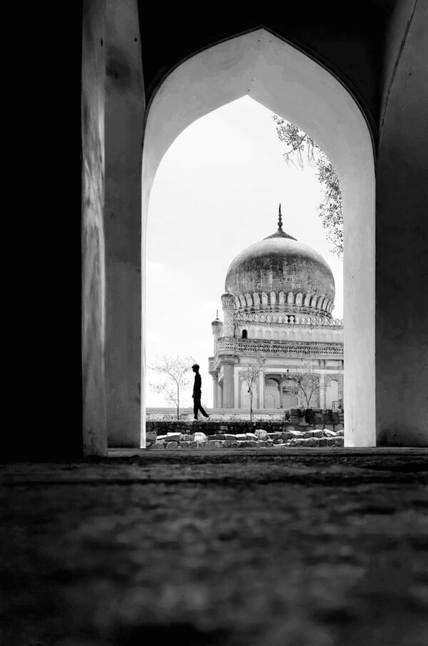 tomb, cemetery, hyderabad-7059494.jpg