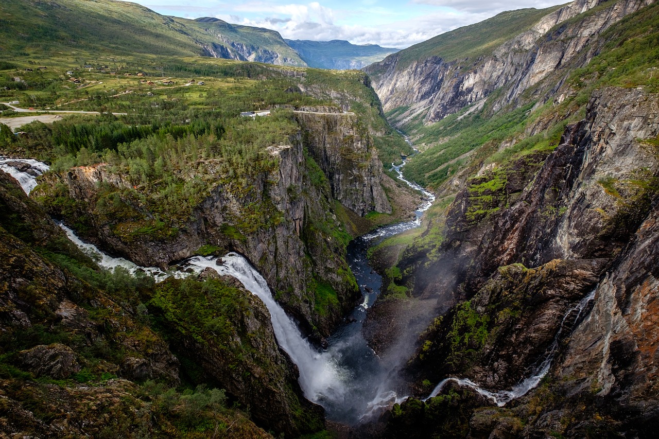 waterfall, norway, hardanger-3723422.jpg