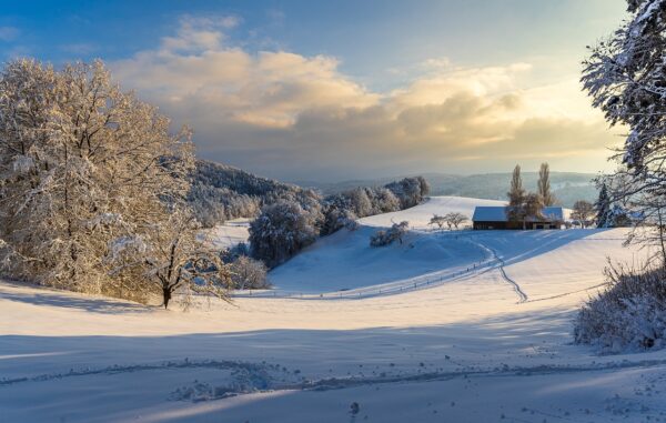 winter, mountain, cabin-6860682.jpg