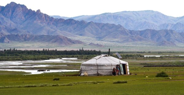 yurt, mongolia, steppe-486866.jpg