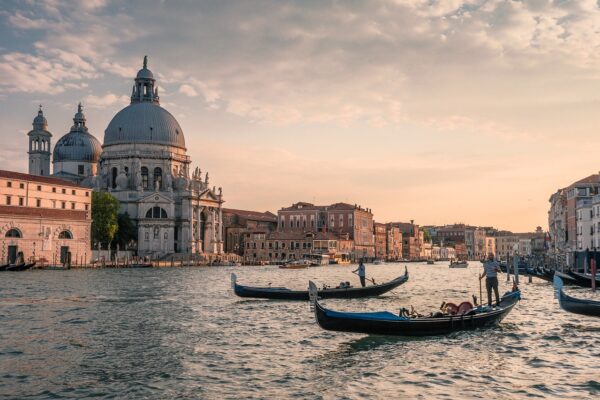 channel, venice, gondolas-3547224.jpg